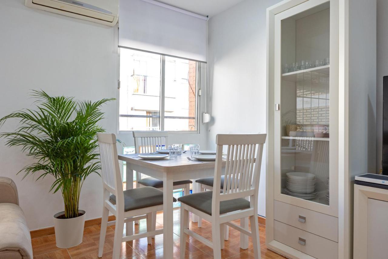 Charming 2 Bedroom Apartment At Triana Center By Oui Seville Exterior photo